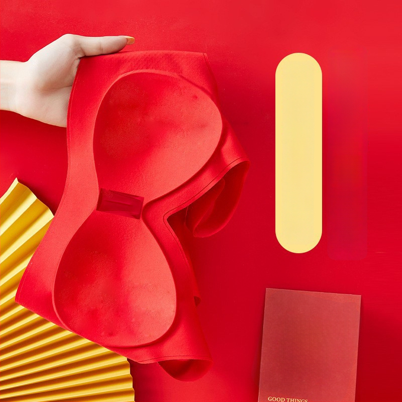 Moterų liemenėlių rinkinys be siūlių, su pilnomis kaušėmis, formuojama kaušė su plonu viršumi ir storesniu apačiu, fiksuotos dvigubos petnešos