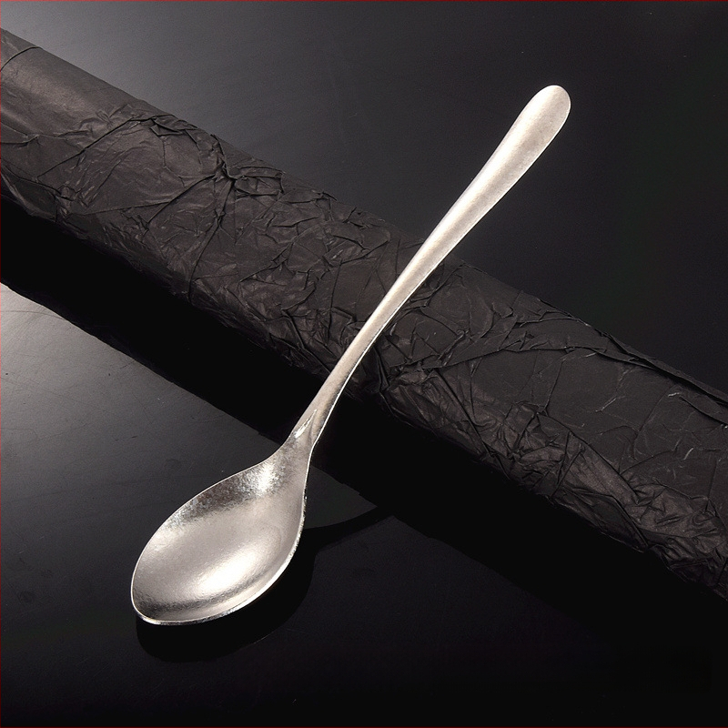 Jää lusikas puhtast titaanist, südamekujuline kristallidisain ja pikk käepide (modernne minimalistlik stiil; kohandamine saadaval)