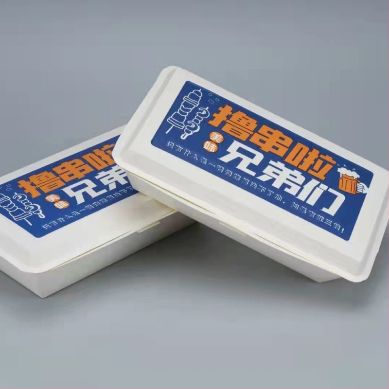 Cutie de unică folosință pentru frigărui la grătar, formă dreptunghiulară lungă, hârtie alimentară laminată pe bază de pulpă de lemn, imprimare logo, nu este compatibilă cu cuptorul cu microunde