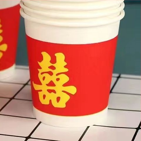 Ühekordne paberkopp kuldfooliumiga pere-söögi jaoks kevadise festivali jaoks; materjal: paber + PE kile; säilivusaeg: 12 kuud; kategooria: ühekordne kauss