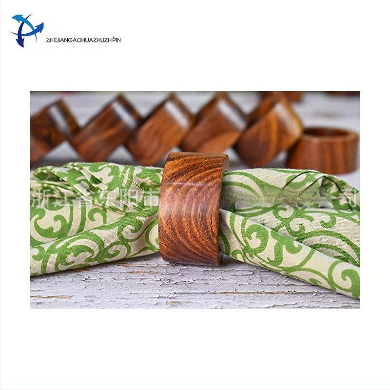 Puidust salvrätiku rõngas, kaasaegne lihtne stiil, viimistlus värvi või õliga, kohandatav pakend, logotüübi trükk