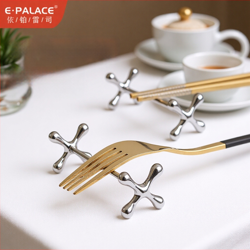 Hotellide metallist söögiriistade hoidja, tsingi sulam, elektroplaaditud pind, kaasaegne minimalistlik disain, E-PALACE bränd, 2-osaline komplekt, kohandamine saadaval