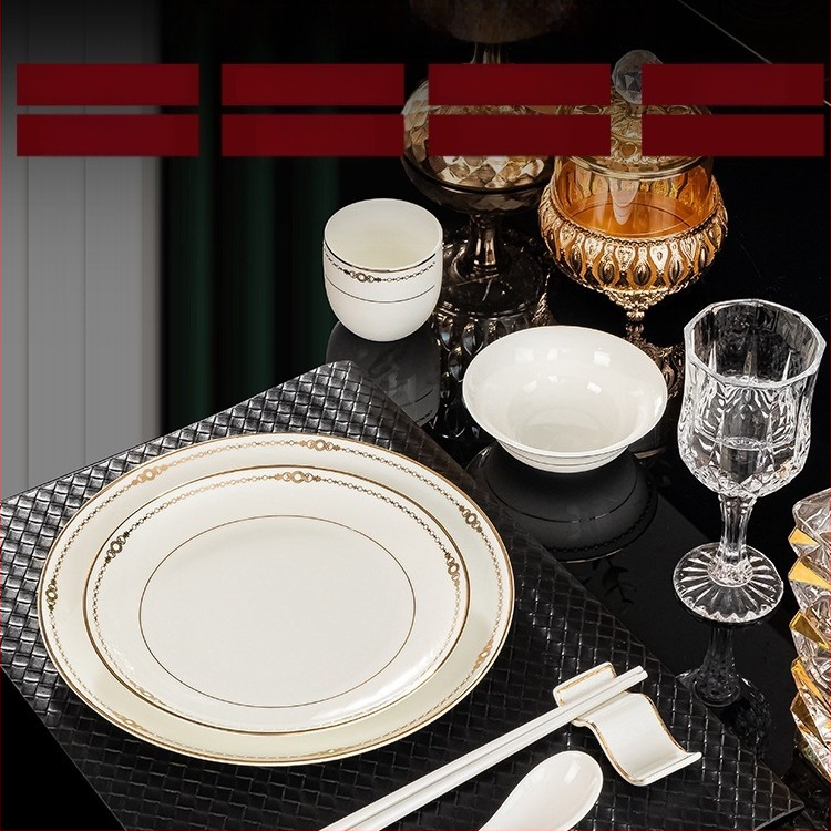 Hotellide lauanõude komplekt kaulporcelianist, Jingdezhenis, kuldne äär, 2 komplekti, sisaldab kausi, taldrikke, tasse, lusikaid, pulkade hoidjaid ja pulkasid