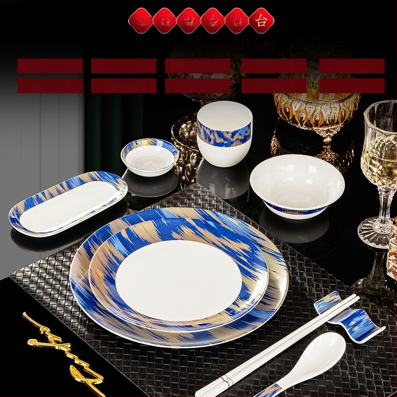 Hotellide lauanõude komplekt kaulporcelianist, Jingdezhenis, kuldne äär, 2 komplekti, sisaldab kausi, taldrikke, tasse, lusikaid, pulkade hoidjaid ja pulkasid