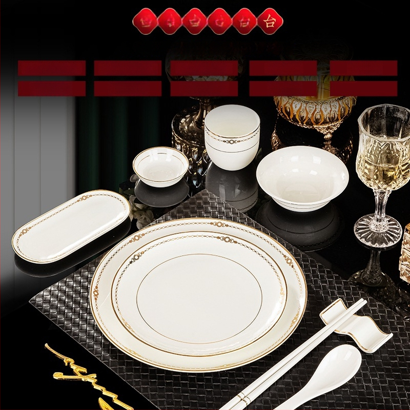 Hotellide lauanõude komplekt kaulporcelianist, Jingdezhenis, kuldne äär, 2 komplekti, sisaldab kausi, taldrikke, tasse, lusikaid, pulkade hoidjaid ja pulkasid