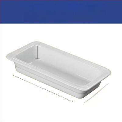 Portselani buffee soojendamise komplekt – ristkülikukujulised portsjonikausid ja apvalused keramist taldrikud hotellitoidulauale