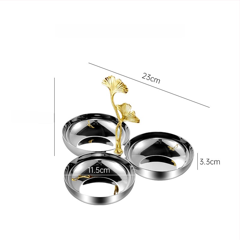 Roostevabast terasest magustoidukausid hotellilauale, peegelpolijst viimistlus, kerge luksus stiil