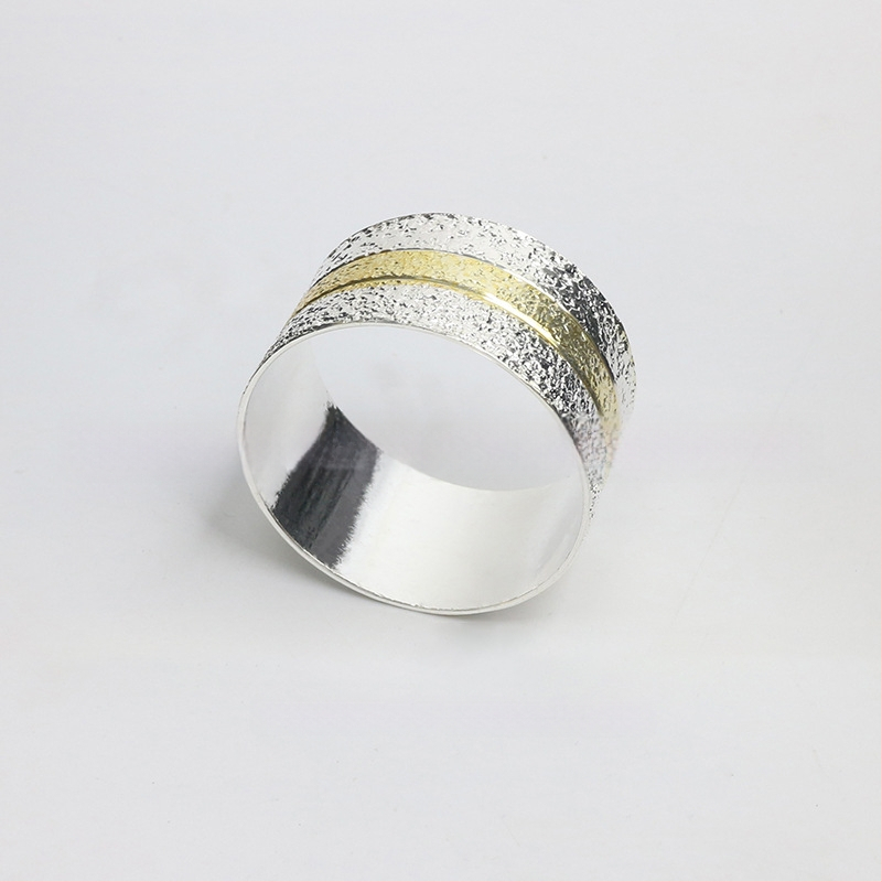 Servetikorõngas, lilleline kahekordne joon, pitsi ääris, vask elektroplaaditud pind, lääne stiil