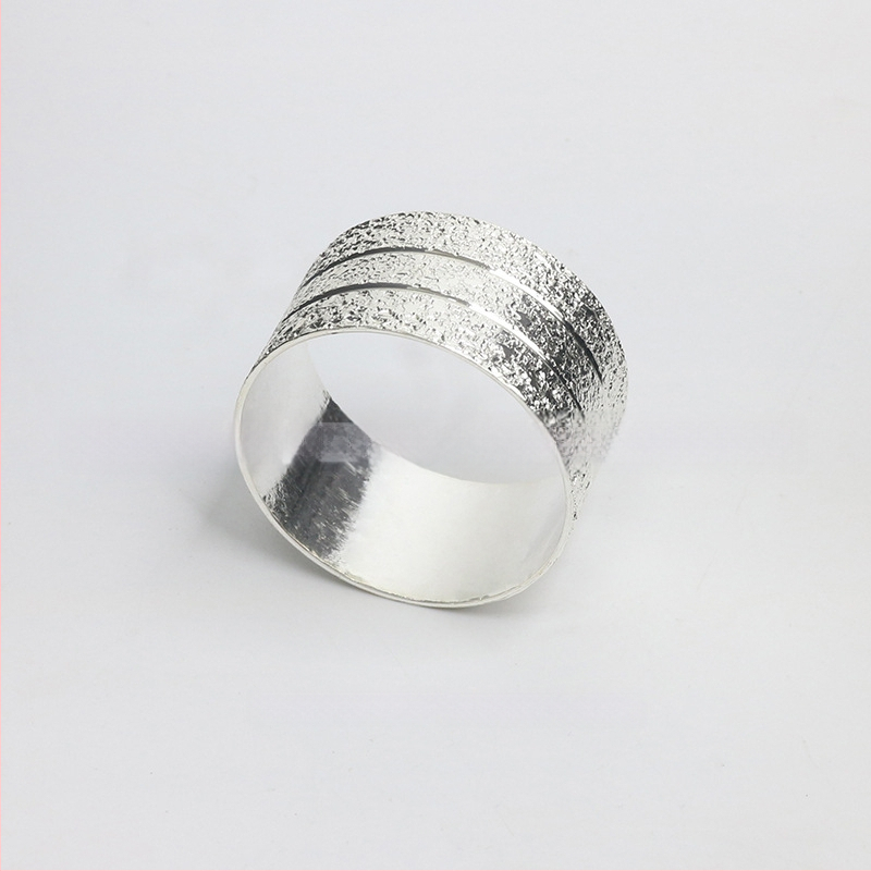 Servetikorõngas, lilleline kahekordne joon, pitsi ääris, vask elektroplaaditud pind, lääne stiil