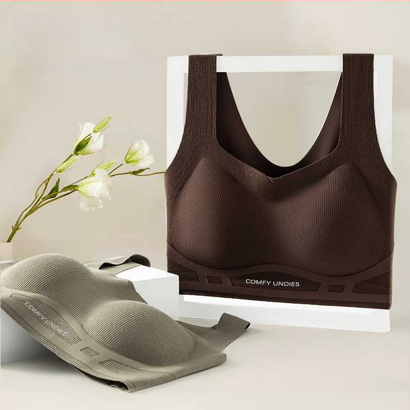 Be siūlių liemenėlė vestės stiliaus su 3D minkšta parama, šoninis suspaudimas ir kvadratinė iškirptė; trikampiai kaušeliai, vidutinio dydžio kaušelis, poliesterio audinys, padas nailonas