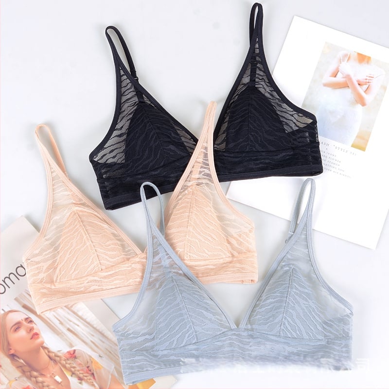 Prancūziško stiliaus belaidė tinklinė liemenėlė, 3/4 kaušeliai, plonos formuojančios kaušelius, fiksuotos dvigubos petnešėlės, nugaros trijų eilių uždarymas