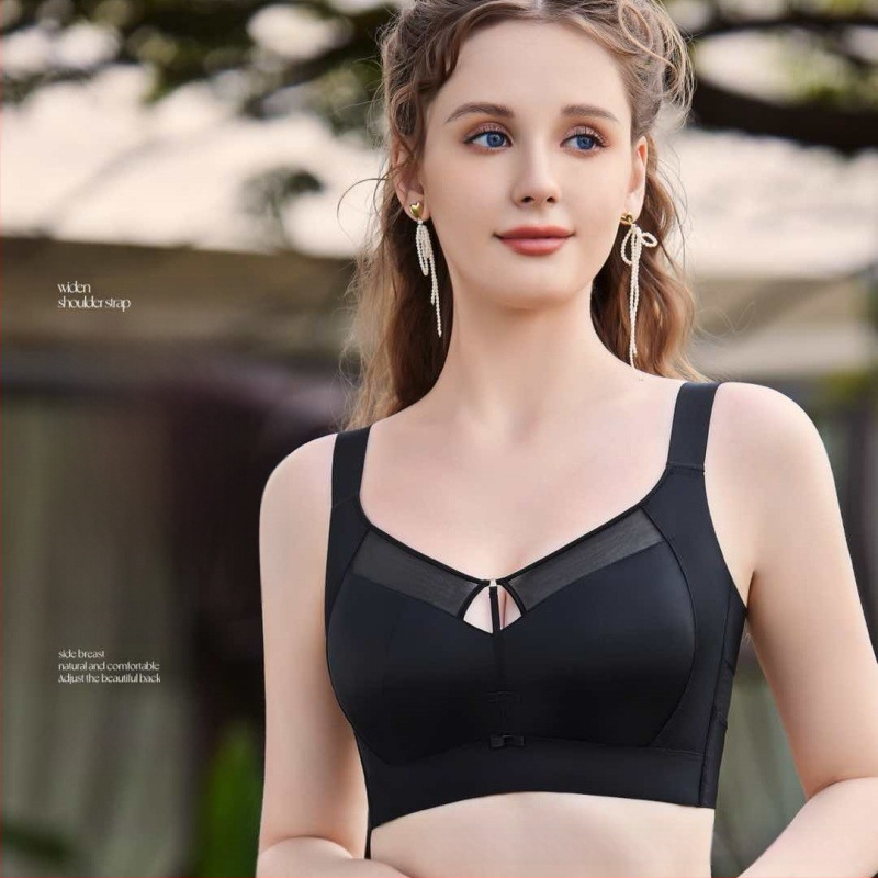 Pluszméretű szatén melltartó teljes kosár, push-up, állítható pántok és hátul öt soros záródás