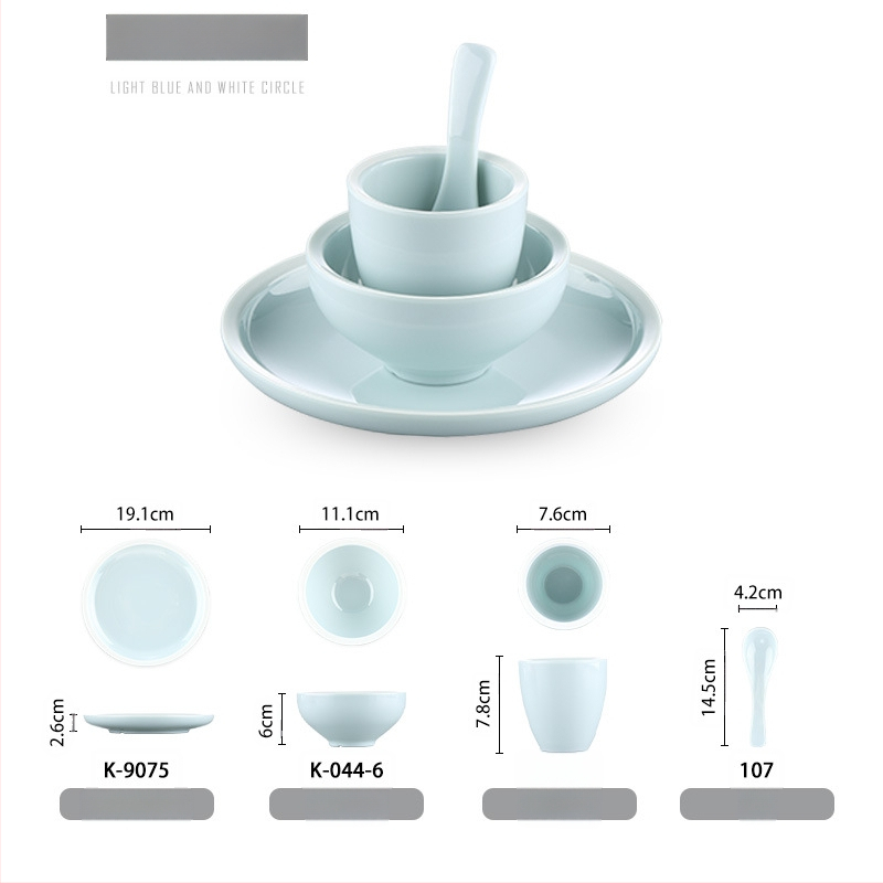 Melamiinist neljaosaline lauanõude komplekt: kauss, kaks taldrikut ja lusikas; ümmargune kuju, ühtlane värvi disain; sobib hotellidele, hot pot ja grillrestoranidele; logoga trükitud