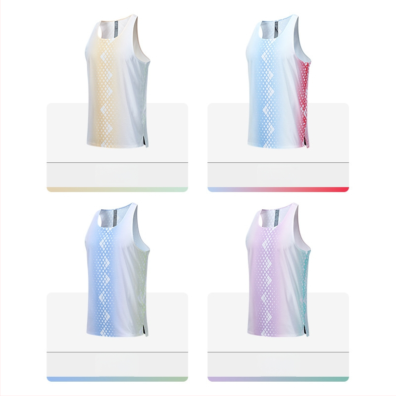 Vyrų be rankovių treniruočių liemenė su spauda — lengva, kvėpuojanti, greitai džiūstanti poliesteris 100%