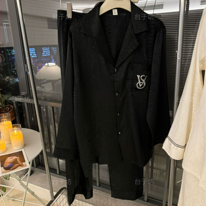 Ice Silk s tamnim uzorkom i kristalima, ženski set s duge ruke i duge hlače, lagani luksuz umjetne svile, viktorijanski stil, za nošenje izvan kuće