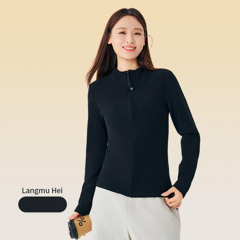 Sieviešu termo jaka ar velūra iekšējo odieru un pusi stāvoša kakla, viskozes audums, 201–250 g/m2, piemērota gan ārējai jakai, gan kā pamatslānis