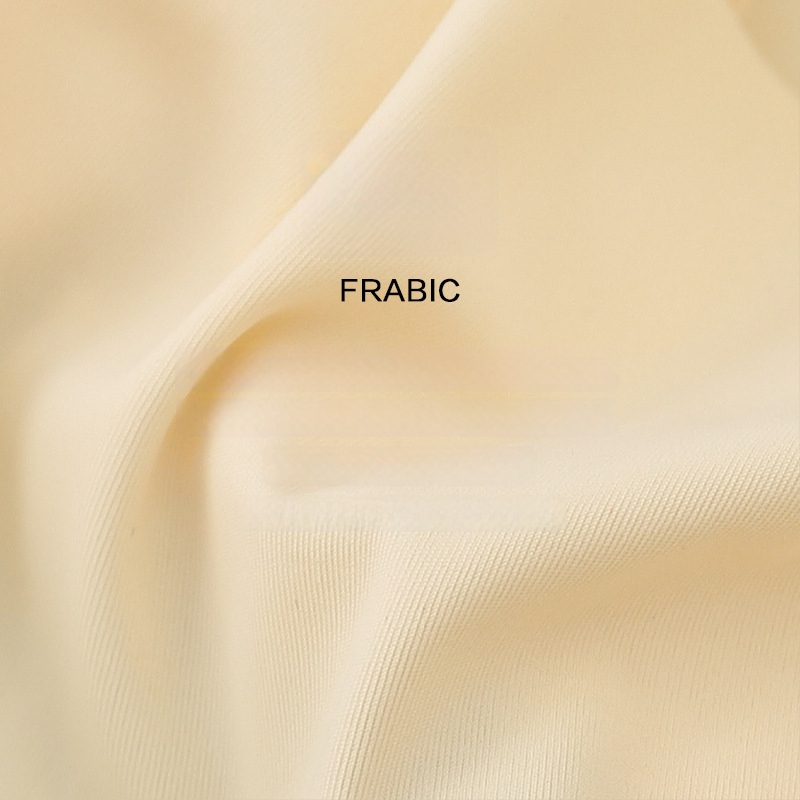 Mergaitei skirta sportinė liemenėlė-vest, nailono audinys, nailono įdaila, pilnas puodelis su plonu liejiniu ir kempine, fiksuoti dvigubi petnešos