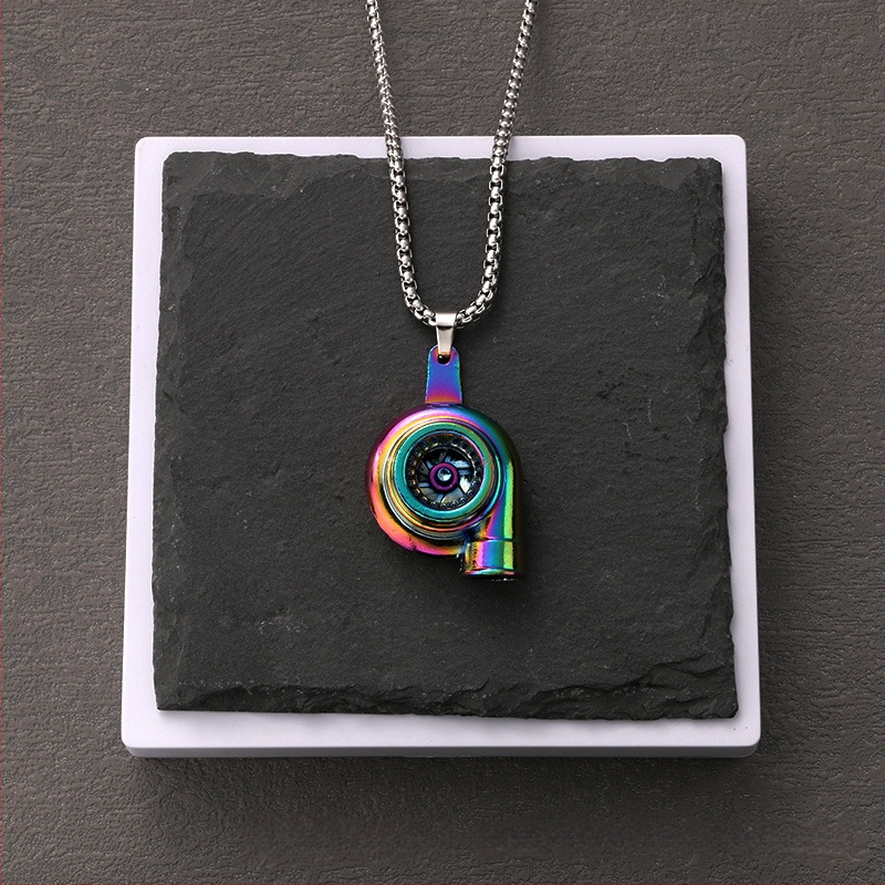 Nerūdijančio plieno kaklo papuošalas su perlų grandine ir turbokompresoriaus pakabuku, elektroplakuotas, ilgis 61–70 cm, unisex