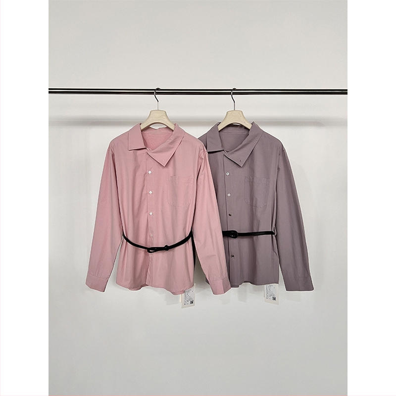 Moteriški medvilniniai marškiniai su vientisos spalvos raštu, stand-up apykaklė, ilgos rankovės, vidutinio ilgio, Žiemos 2025.