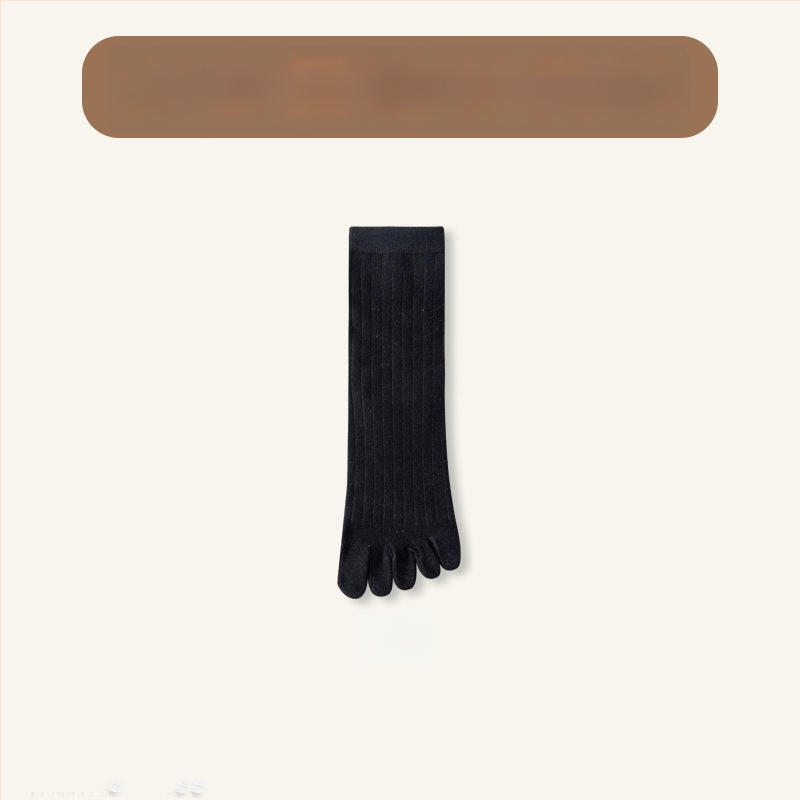 Женски чорапи с пет пръста, средно високи; памук-полиестер-спандекс 64.4%/32.7%/2.9%; антибактериални, абсорбиращи изпотяване, дезодориращи, антифрикционни; едноиглена плетка