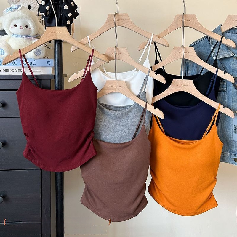 Terminė liemenė su įmontuotais krūtinės pagalvėlėmis, viskozė, gobtuvas, keturkampis kaklo iškirpimas, velveto pojūtis