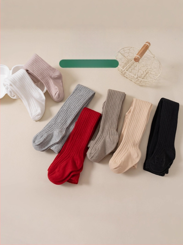 Gyerekeknek szóló harisnya poliészter-pamut keverék (79% pamut), középmagas derekú, teljes hosszúságú, 3–8 éveseknek, tavasz és ősz, koreai stílus.