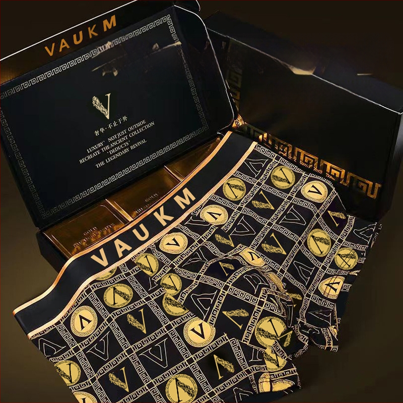 Meeste bokserid, hingavad, keskmise kõrgusega talje, polüester 90-95%, muster tähemärkide/numbritega, suvi 2024