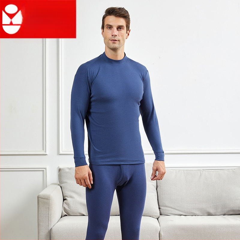 Vyrų medvilninis šilto apatinio komplektas su vidutiniškai aukštu kaklu, laisvas kirpimas, viengubas sluoksnis, ekstra storas audinys 301–350 g/m², 100% medvilnė pamušalas, skirtas vyresniems vyrams.