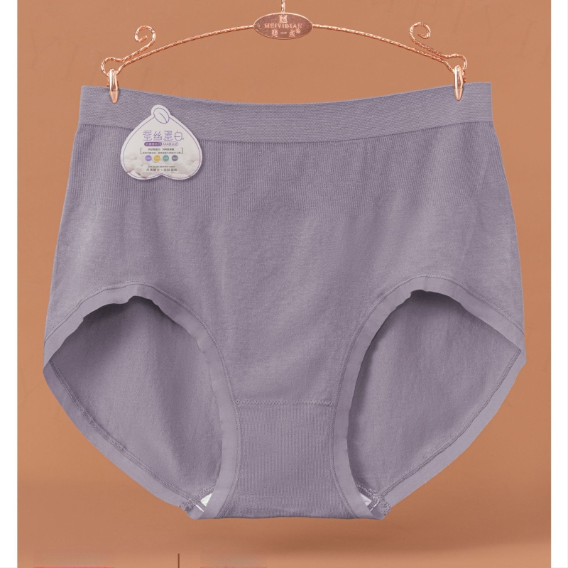 Безшевни дамски бикини с висока талия, дишащи, основна материя: регенерирана целулоза 70–80%, подплата на чатала: регенерирана целулоза 70–80%, прежда 61–70d, подходящи за всички сезони