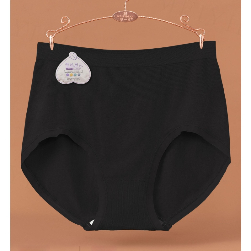 Безшевни дамски бикини с висока талия, дишащи, основна материя: регенерирана целулоза 70–80%, подплата на чатала: регенерирана целулоза 70–80%, прежда 61–70d, подходящи за всички сезони