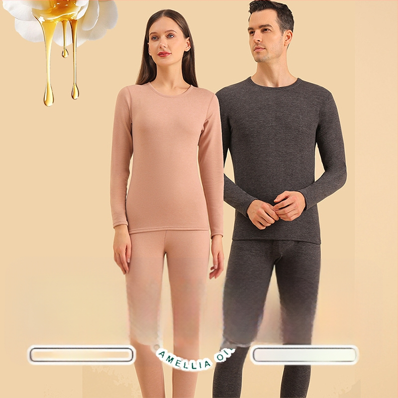 Terminis apatinių komplektas iš Derong audinio, ribota tekstūra, viršus su apvaliu kaklu ir kelnaitės; 95% poliesteris, 5% elastanas; 210 g/m2; vieno sluoksnio; anti-pilling; vidutinė šiluma.