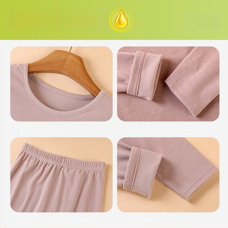 Terminis apatinių komplektas iš Derong audinio, ribota tekstūra, viršus su apvaliu kaklu ir kelnaitės; 95% poliesteris, 5% elastanas; 210 g/m2; vieno sluoksnio; anti-pilling; vidutinė šiluma.