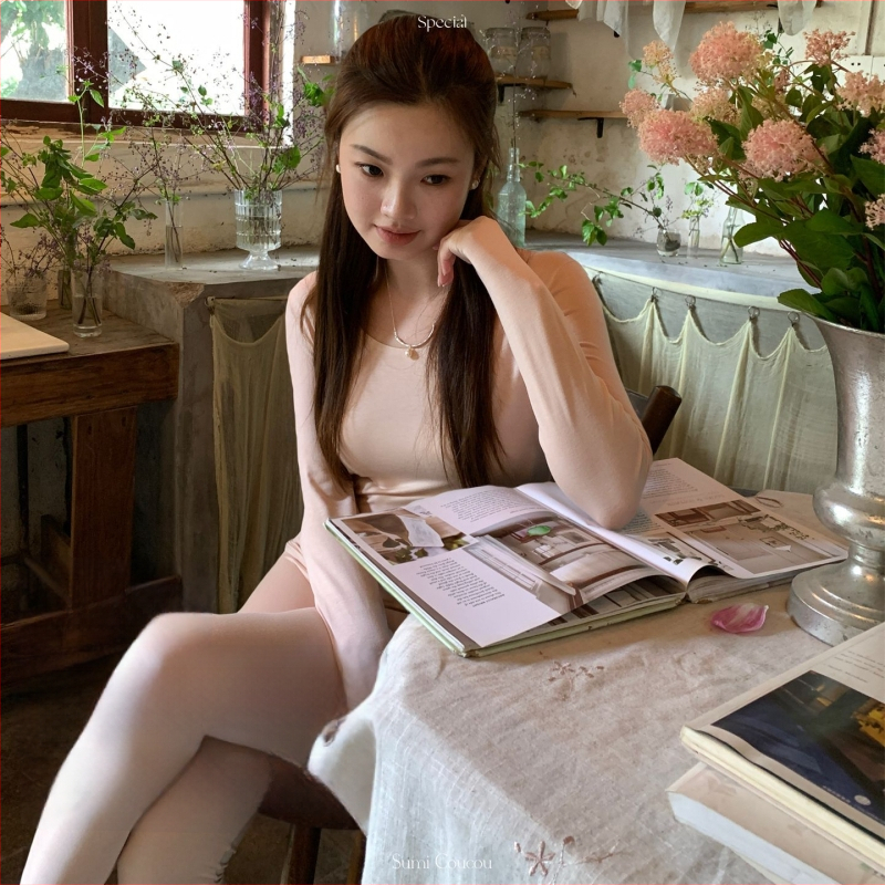 Set termic din acrilic pentru bază — respirabil, elastic, păstrează căldura; subțire 101–120 g/m²; guler rotund; mâneci lungi; top de bază + pantaloni până la gleznă