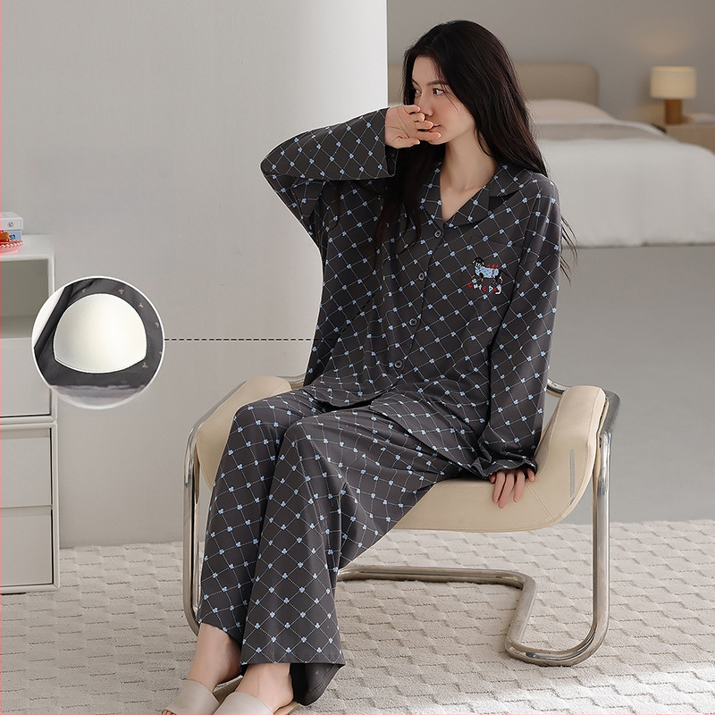 100% pamut pizsama szett melltámasz betéttel, hosszú ujjú, reveres gallérral, nadrággal, lélegző és kényelmes otthoni viselet