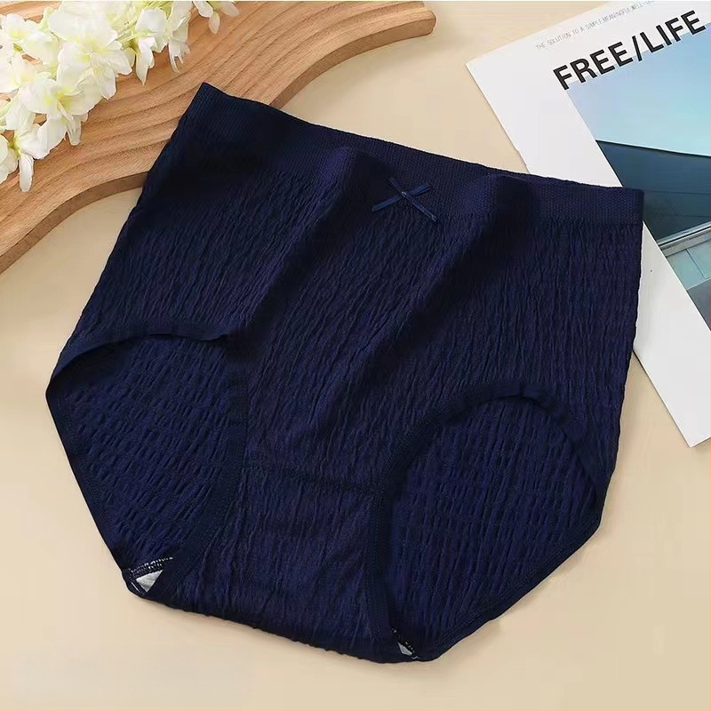 Plus veličine pamučne gaćice s visokim strukom, prozračné, pletene, udio pamuka 50–70%, 100% pamuk podstava u području prepona