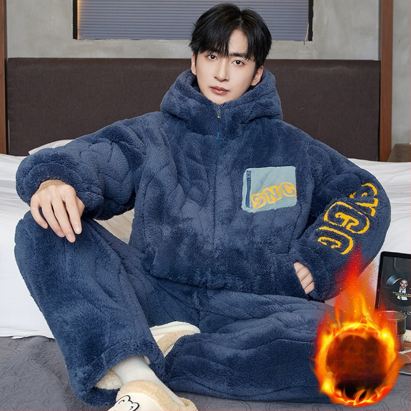 Muške pidžame – tri sloja quilted pamuka, debeli fleece podstava, okrugli ovratnik, dugi rukavi, karikatura stil