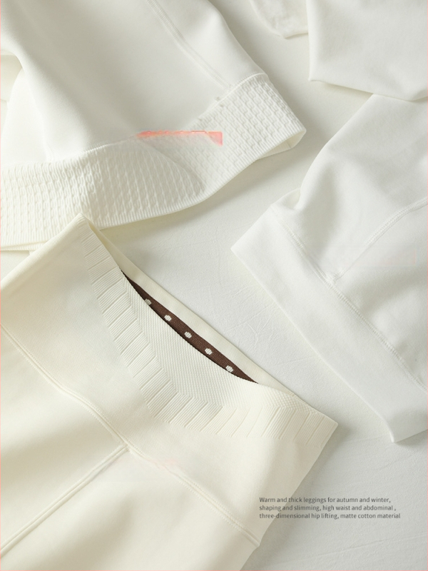 Siltas neilona zeķes ar flīša iekšējo odere sievietēm – siltas, viendabīgs raksts, neilona saturs 70–80%