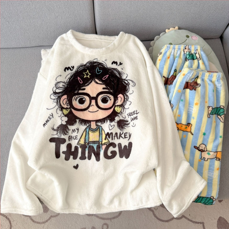 Guļammaises komplekts ar kapuci, animācijas stila, korāla fliessaudums, bieza, apaļš kakls, garas piedurknes