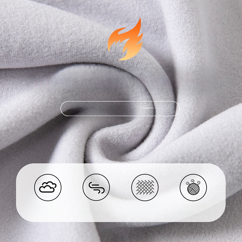 Moteriškas šilumos apatinių komplektas su V kaklu ir įmontuotu krūtinės pagalviu; viskozės audinys; velvetinė įdėklė; storis 251–300 g/m²