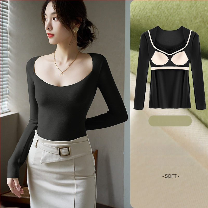 Moteriškas šilumos apatinių komplektas su V kaklu ir įmontuotu krūtinės pagalviu; viskozės audinys; velvetinė įdėklė; storis 251–300 g/m²