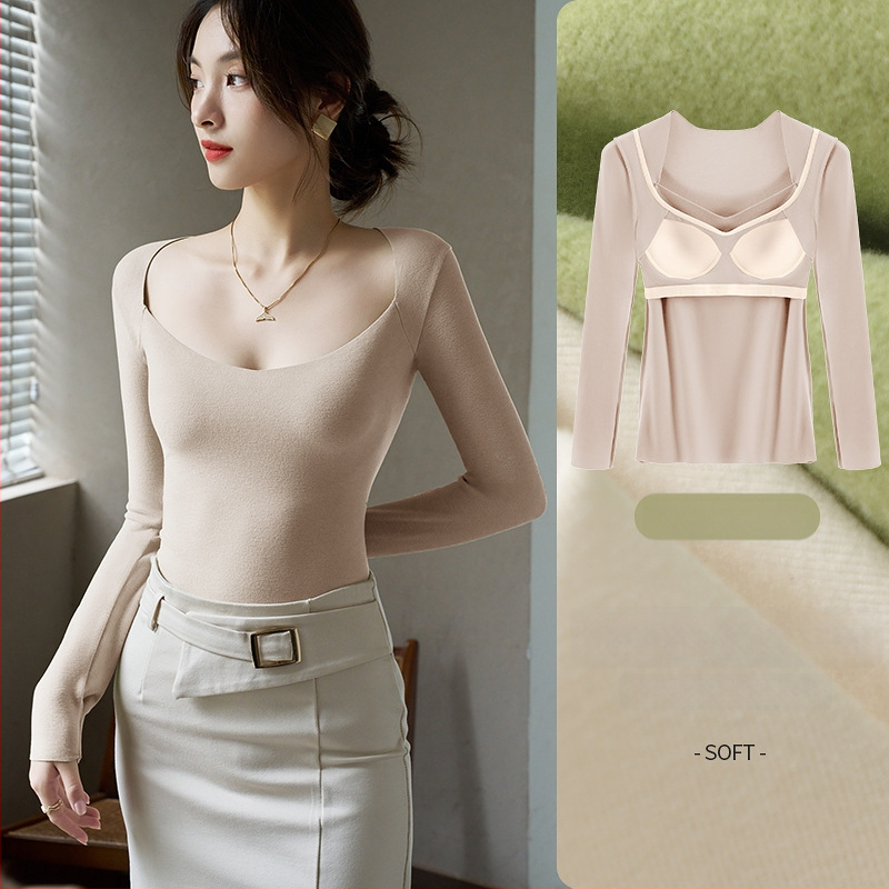 Moteriškas šilumos apatinių komplektas su V kaklu ir įmontuotu krūtinės pagalviu; viskozės audinys; velvetinė įdėklė; storis 251–300 g/m²