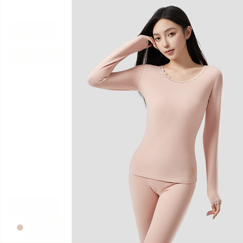 Moteriškas akrilo terminis komplektas su antibakteriniu poveikiu; šiluma storas 201-250 g/m2 su veluro pamušalu; viršus megztinis su ilgomis rankovėmis; apačia kelnes; pagrindinis pluošto kiekis 30-50%.