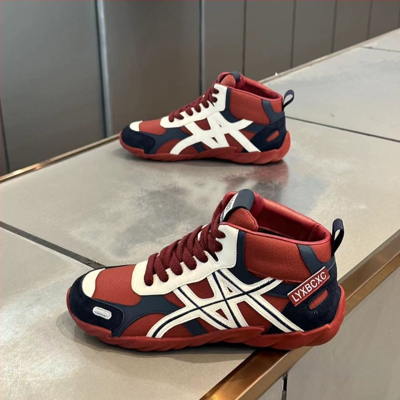 Vyriniai aukšti sportiniai bateliai su raišteliais, aštrus nosis, mikropluošto viršutinė dalis, PU įdėklas