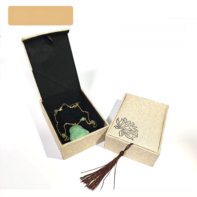 Pendentes kaste - auduma materiāls, juvelierizstrādājumu iepakojuma kastīte, piemērota kaklarotai/pendantam, zīmols Fuxing