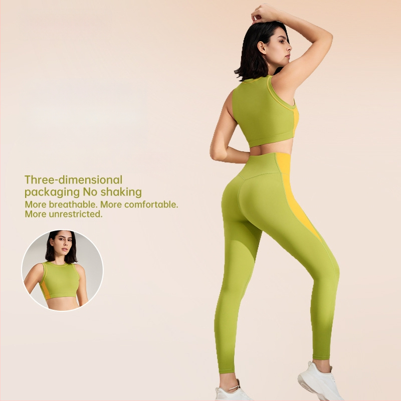 Välistingimustes spordikomplekt: kiiresti kuivatuv ülaosa ilma varrukateta ümmarguse kaelusega ja sisemine tank, devyni punkti pikkusega püksid, Lycra/Nailon kangas (75% Nylon), naistele