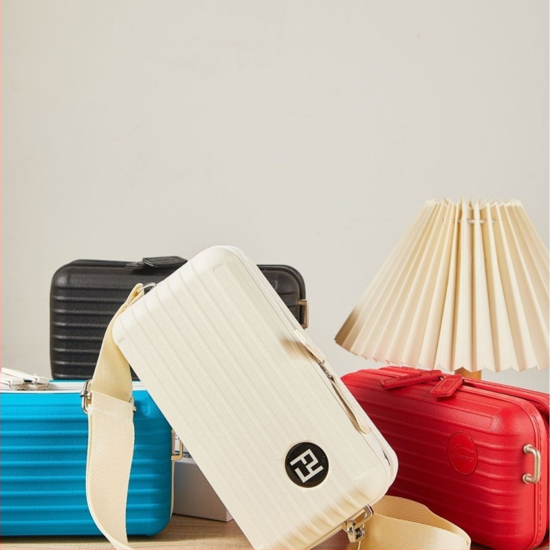 Τεράστια χωρητικότητα γυναικεία τσάντα crossbody με ριγέ σχέδιο, αδιάβροχη, υπερ-ελαφριά, διαχωρισμός στεγνό-υγρό, προστασία από κλοπή