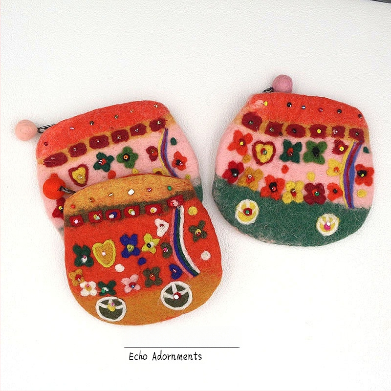 Монетник от филц, флорална шарка, стил свеж и сладък, за жена, есен 2025 (Материал: филц; Модел: флорална шарка; Стил: свеж и сладък; Пол: жена; Година/Сезон: есен 2025)