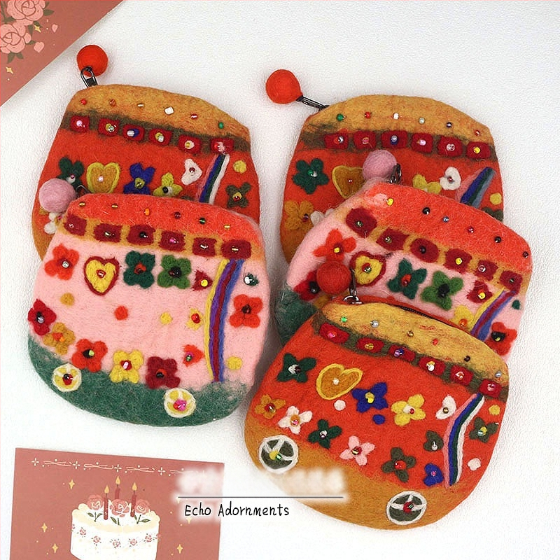 Монетник от филц, флорална шарка, стил свеж и сладък, за жена, есен 2025 (Материал: филц; Модел: флорална шарка; Стил: свеж и сладък; Пол: жена; Година/Сезон: есен 2025)