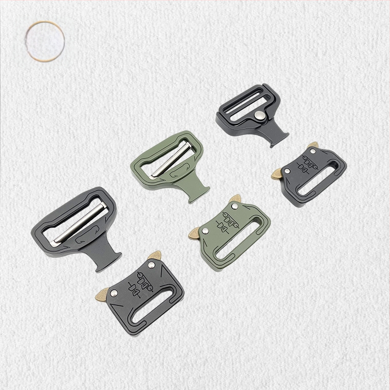 Тактическа ключалка за колан от цинкова сплав, висока якост, износоустойчива, регулируема за колани с уебинг