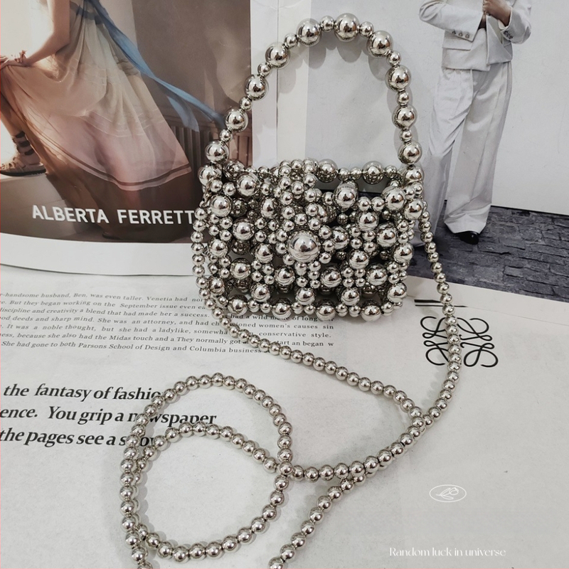 Beadkott imitatsioonpärlitega, linnaline minimalistlik stiil, horisontaalne ruutkuju kuju, kate-tüübi avamine, polüestervooder, kahekordsed õlarihmad